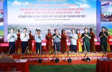 PM attends ground-breaking ceremony for border boarding school in Thanh Hoa